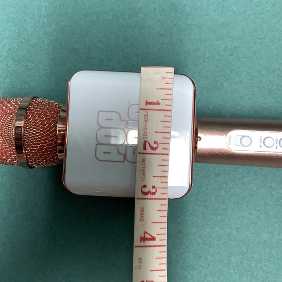 Pop solo karaoke cordless blue tooth microphone. - Picture 13 of 17